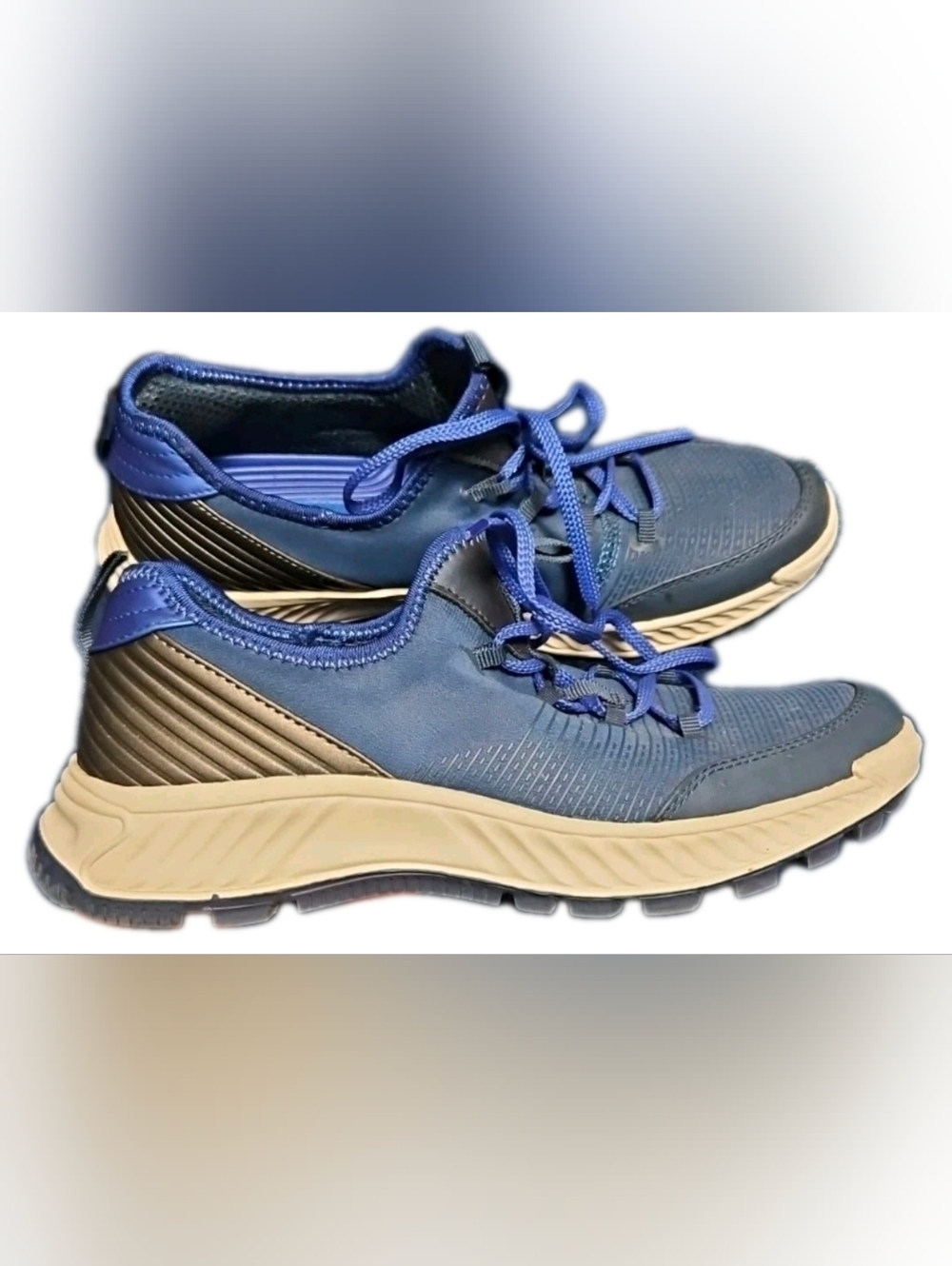 Baretraps Malina Navy Blue Sneakers - EUC - Size 8.5